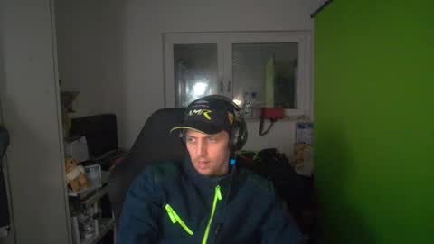 Snapshot of barca200 chatting on December 19, 6:45 pm barca200 online show from December 19, 6:45 pm