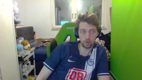 Snapshot of barca200 chatting on February 21, 6:48 pm barca200 online show from February 21, 6:48 pm
