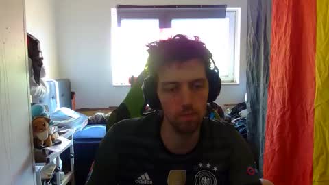 Snapshot of barca200 chatting on October 3, 8:33 am barca200 online show from October 3, 8:33 am