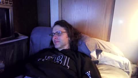 Snapshot of barebearstudio chatting on March 21, 8:19 am barebearstudio online show from March 21, 8:19 am