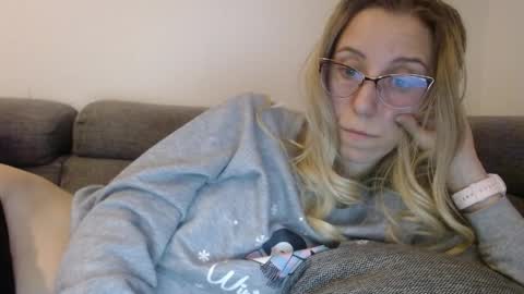 Lena online show from March 30, 4:30 pm