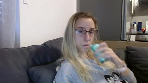 Lena online show from May 14, 7:15 am