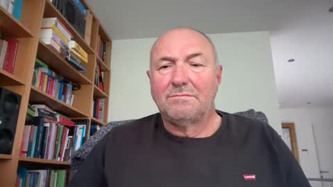 Snapshot of bartvel chatting on April 21, 9:04 am bartvel online show from April 21, 9:04 am