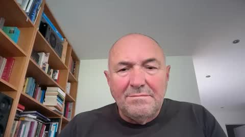 Snapshot of bartvel chatting on June 5, 8:20 am bartvel online show from June 5, 8:20 am