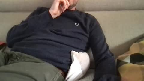 Snapshot of basher69horny4u chatting on December 15, 12:42 pm basher69horny4u online show from December 15, 12:42 pm