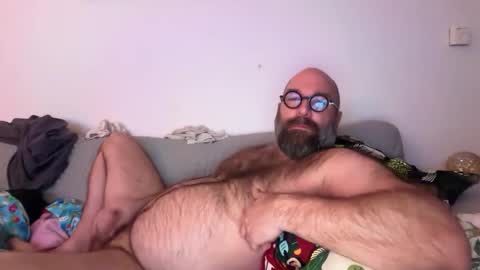 Snapshot of baskec77 chatting on March 21, 12:04 am baskec77 online show from March 21, 12:04 am