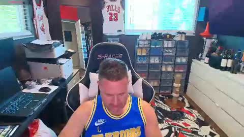 Snapshot of basketballjerseygang chatting on June 18, 6:56 pm Jordan online show from June 18, 6:56 pm