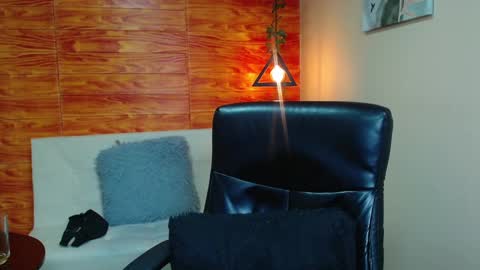 Bastian online show from December 17, 8:23 am