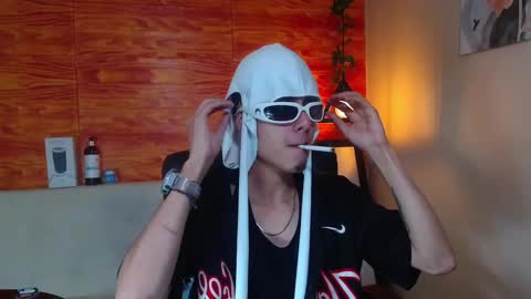 Bastian online show from February 12, 3:18 am