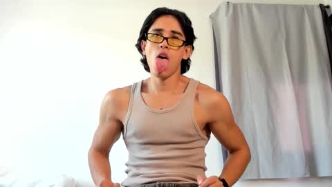 Snapshot of bastianmaalouf chatting on January 17, 8:23 pm Bastian Maalouf online show from January 17, 8:23 pm