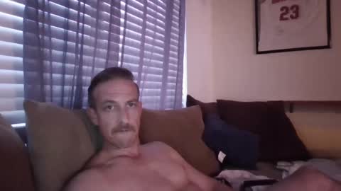 babtboy2121 online show from October 9, 10:52 pm