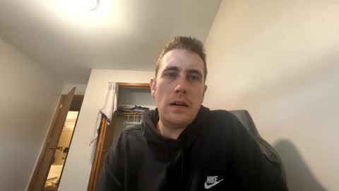 Snapshot of bate_bros84 chatting on March 23, 5:17 pm bate_bros84 online show from March 23, 5:17 pm