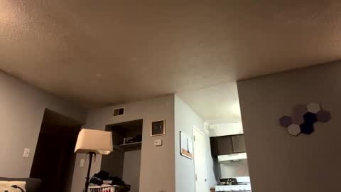 Snapshot of battlewolfxx chatting on April 5, 10:34 am battlewolfxx online show from April 5, 10:34 am