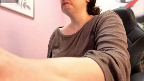 battymoll online show from March 25, 3:40 pm