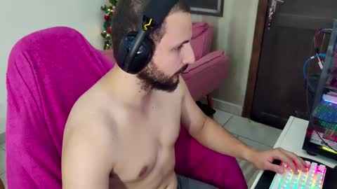 Snapshot of baxxline chatting on December 15, 8:57 pm Baxxline online show from December 15, 8:57 pm