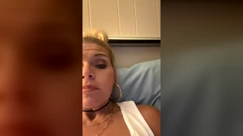 Baylee online show from June 28, 6:52 am