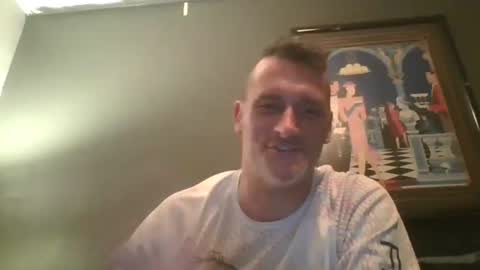 Snapshot of bb80011 chatting on April 5, 7:38 am bb80011 online show from April 5, 7:38 am