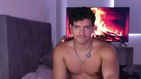 Valentino online show from February 14, 5:21 pm