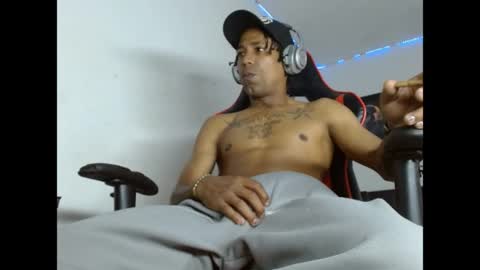 Snapshot of bbc_blaack chatting on April 1, 3:09 pm bbc online show from April 1, 3:09 pm