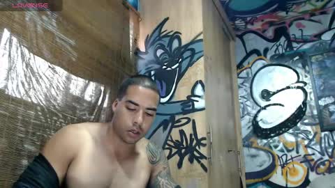 Snapshot of bbc_monster1 chatting on May 16, 3:55 pm Justin online show from May 16, 3:55 pm