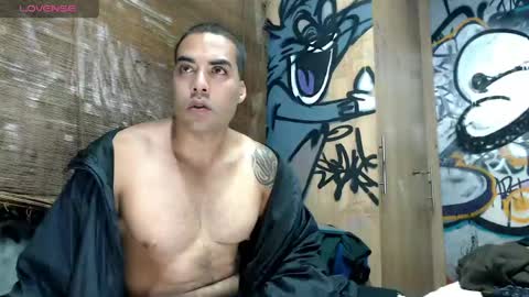 Snapshot of bbc_monster1 chatting on May 18, 10:37 pm Justin online show from May 18, 10:37 pm