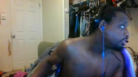 rocker n queen online show from December 16, 9:20 pm