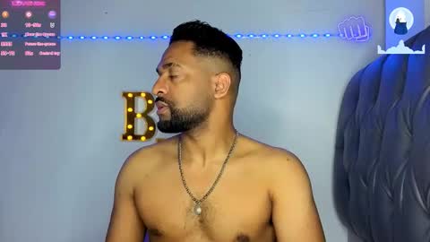 Snapshot of bbcblackhot33 chatting on February 27, 2:33 am john online show from February 27, 2:33 am