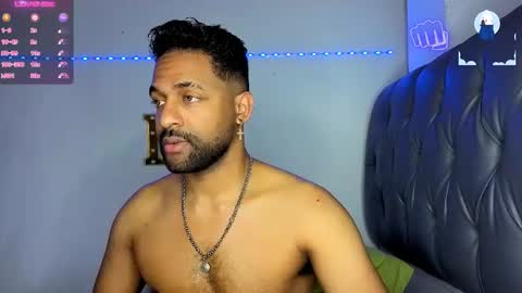 Snapshot of bbcblackhot33 chatting on March 16, 2:50 am john online show from March 16, 2:50 am