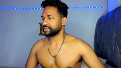 Snapshot of bbcblackhot33 chatting on April 9, 4:01 am john online show from April 9, 4:01 am