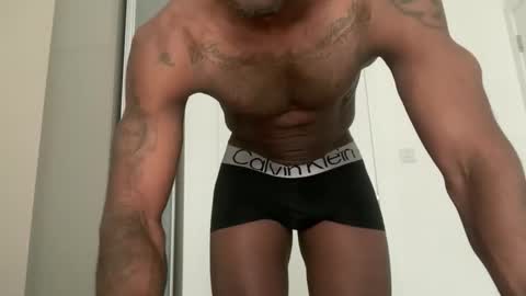 Snapshot of bbclondon9 chatting on October 3, 1:19 pm bbclondon9 online show from October 3, 1:19 pm