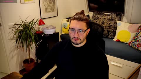 CallMeDaddy online show from December 1, 5:35 pm