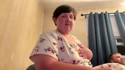 Snapshot of bbwbessie chatting on September 23, 4:48 am bbwbessie online show from September 23, 4:48 am