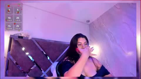 Snapshot of bbwcloe chatting on October 4, 4:10 am Cloe  online show from October 4, 4:10 am