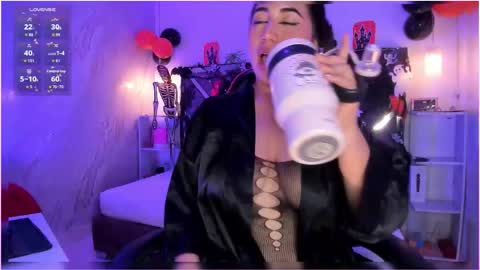 Snapshot of bbwcloe chatting on October 29, 4:59 am Cloe  online show from October 29, 4:59 am