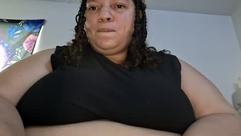 bbwdddreamqueen online show from August 6, 2:08 pm