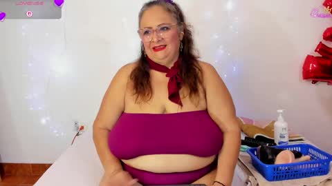 Salome online show from May 4, 7:10 pm