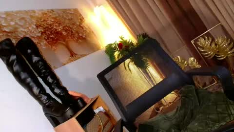 bby_lexielore69 online show from June 25, 11:31 pm