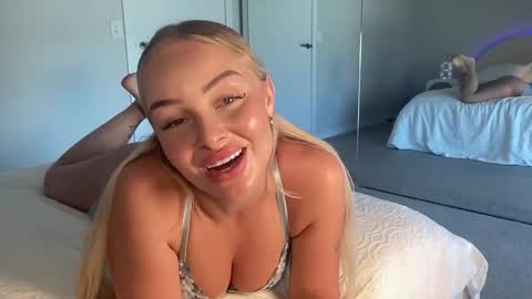 Bree online show from September 29, 11:20 pm