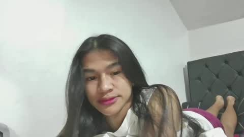 Snapshot of bbygrlamerah chatting on June 16, 6:21 pm SEXY TRIO online show from June 16, 6:21 pm