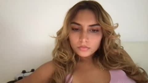 bbypiamia online show from August 4, 8:55 pm