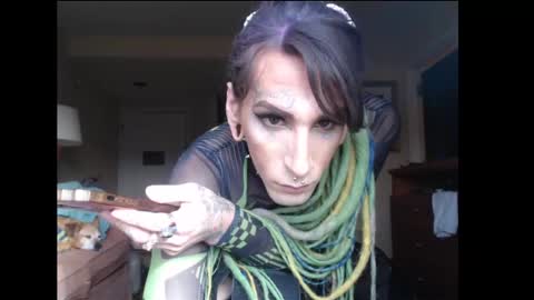 Kittie online show from December 7, 2:35 pm