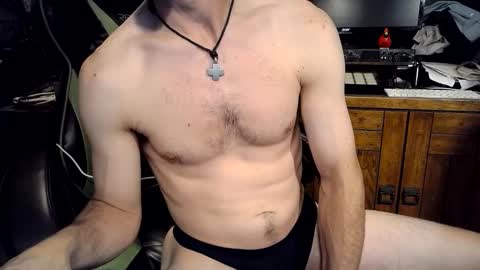 bchillin28 online show from November 27, 2:46 am