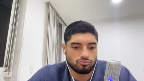 Snapshot of bdever7 chatting on February 18, 8:21 am bdever7 online show from February 18, 8:21 am