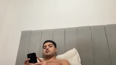 Snapshot of bdever7 chatting on February 22, 8:40 pm bdever7 online show from February 22, 8:40 pm