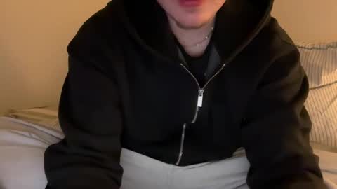 bdmancmax95 online show from April 20, 8:43 pm