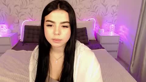 Bella online show from February 2, 2:05 pm