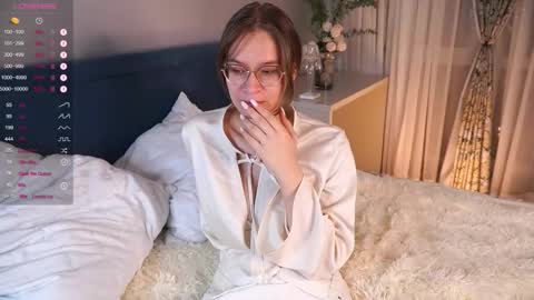 Snapshot of be_my_teacher chatting on September 10, 6:41 pm Emma online show from September 10, 6:41 pm