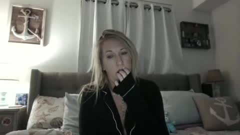 Emma online show from May 3, 9:04 am
