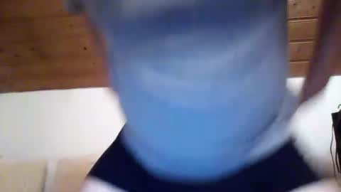 Snapshot of bear037 chatting on December 28, 5:33 am bear037 online show from December 28, 5:33 am