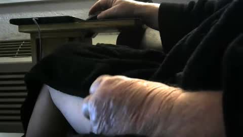 Snapshot of bear4146 chatting on February 7, 1:48 pm bear4146 online show from February 7, 1:48 pm